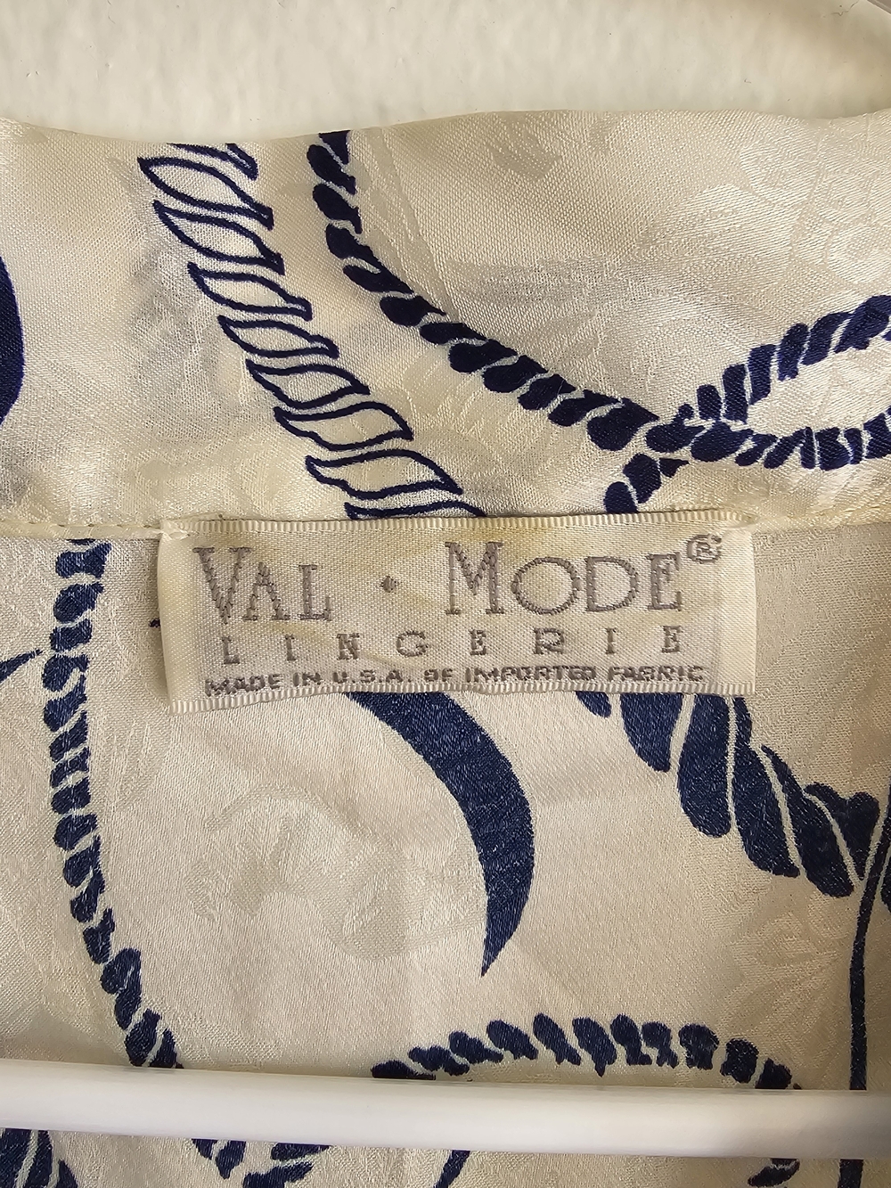 White & Navy Rope-Print Kimono Robe by Val Mode - Picture 4 of 5